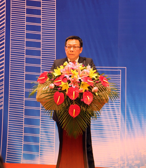 世界銀行東亞與太平洋地區(qū)中國、蒙古和韓國局局長Bert Hofman做峰會演講