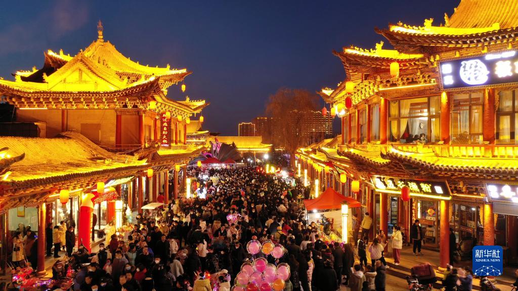 流光溢彩慶元宵